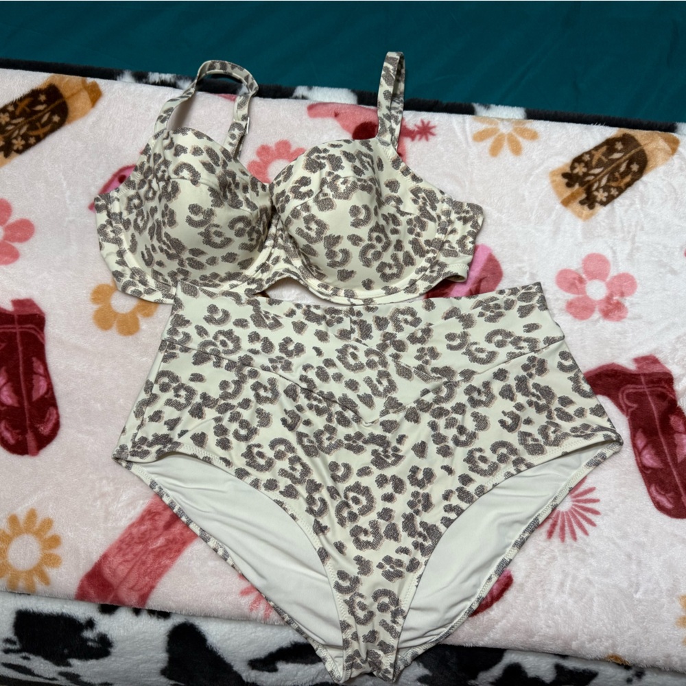 Aerie Cream and Brown Patterned Swimwear